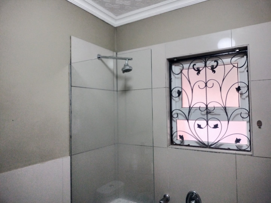  Bedroom Property for Sale in Silwood Heights Western Cape